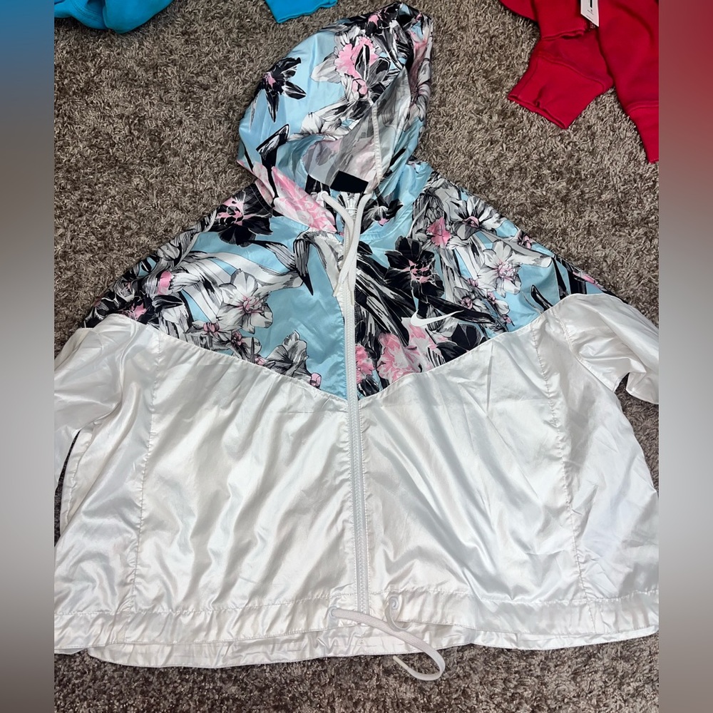 Nike windbreaker
